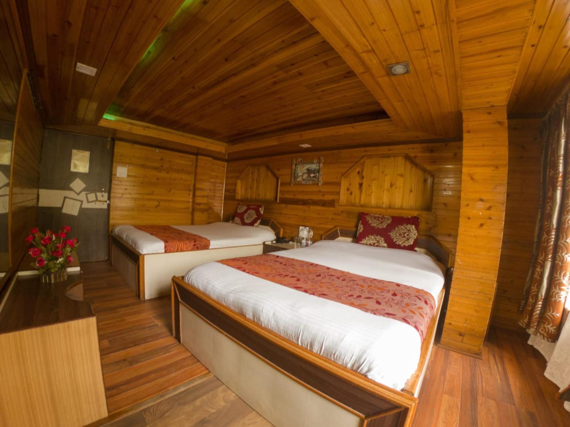 Grg Broadway Mall Road Darjeeling By Royal Collection Hotel Dış mekan fotoğraf